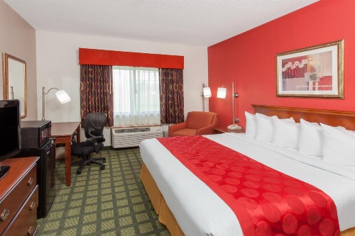 Ramada Limited Decatur image 22